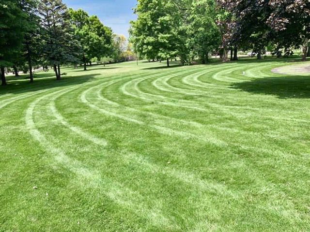 HOA Lawn Maintenance in Sterling Heights